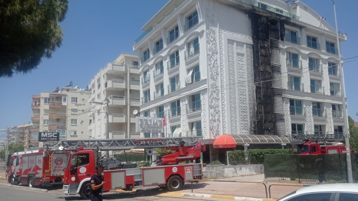 Demircikara mahallesindeki otel yangını korkuttu