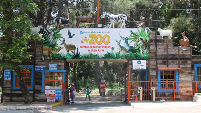 Antalya Hayvanat Bahçesi ziyarete kapatıldı  