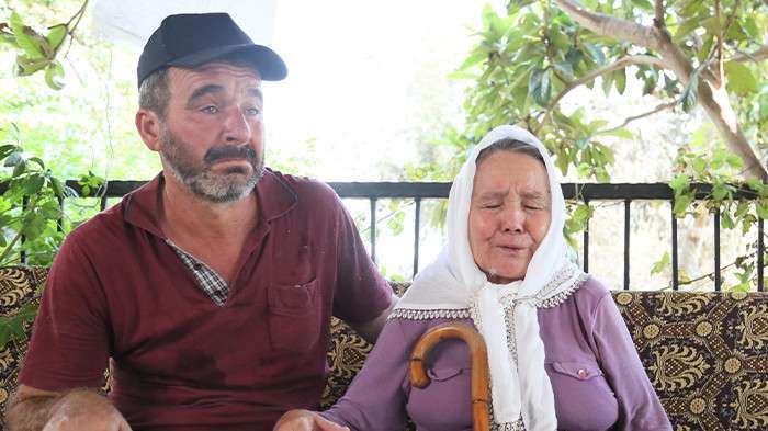  Annesini 600 metre sırtında taşıyıp yangından kurtardı