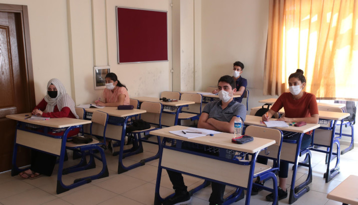 Kepez’in YKS kursları 150 öğrenciye üniversite kapılarını araladı 