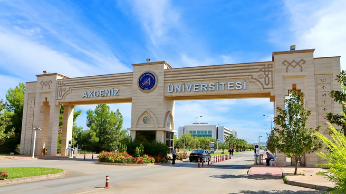 Akdeniz Üniversitesi ailesine 9 bin yeni öğrenci katıldı   