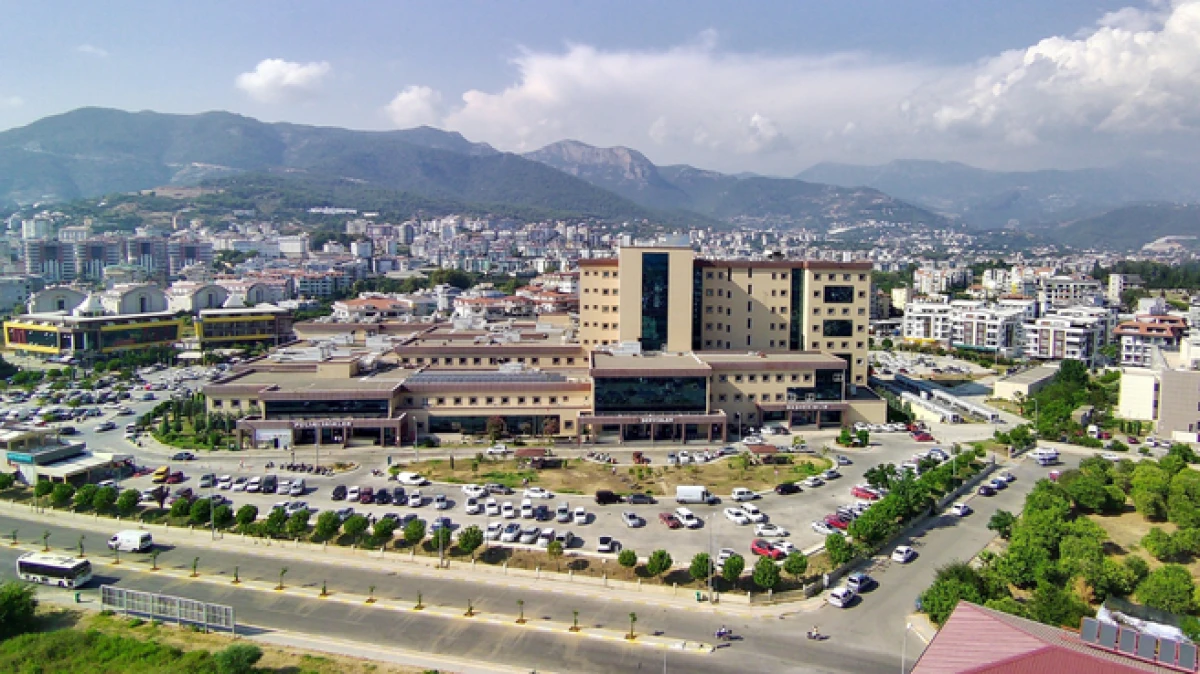 Alanya Eğitim ve Araştırma Hastanesi  2025 yılında 21 bin 102 yabancı hastaya sağlık hizmeti sundu
