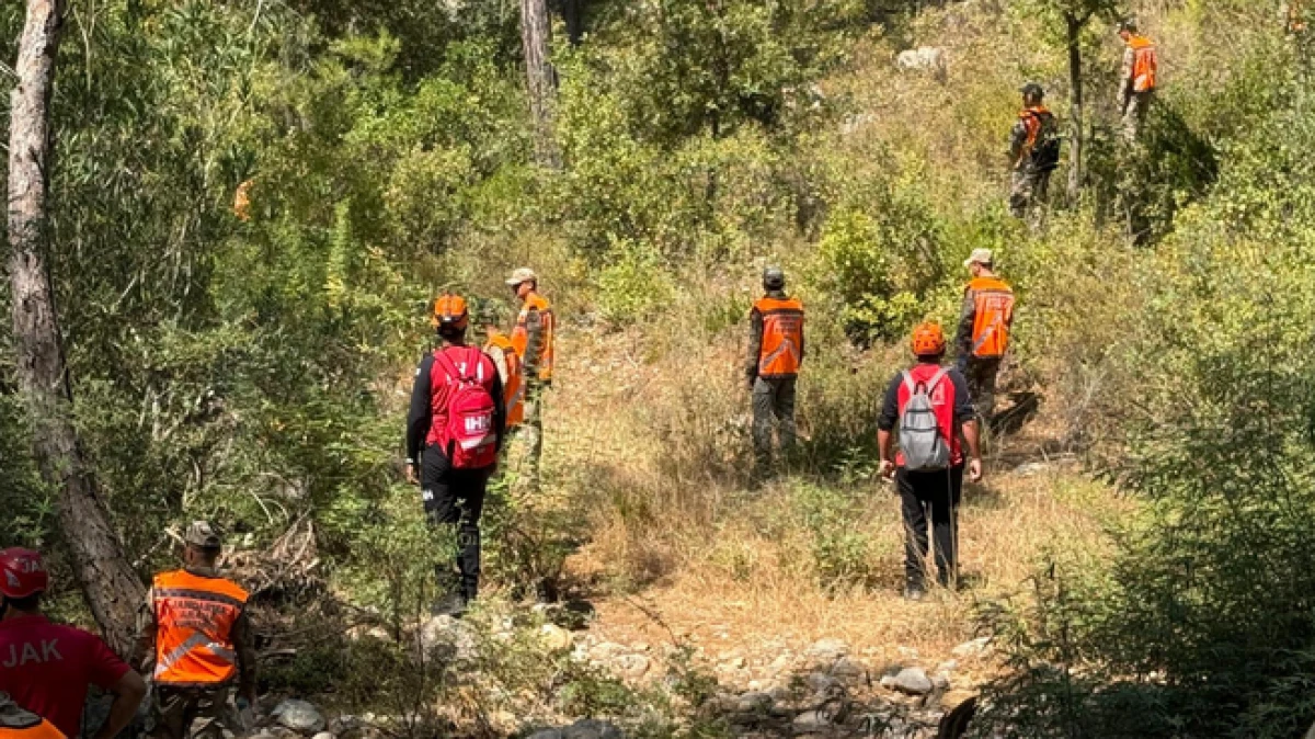 Alanya&rsquo;da kayıp kişi i&ccedil;in 50 kişilik ekiple arama &ccedil;alışması başlatıldı