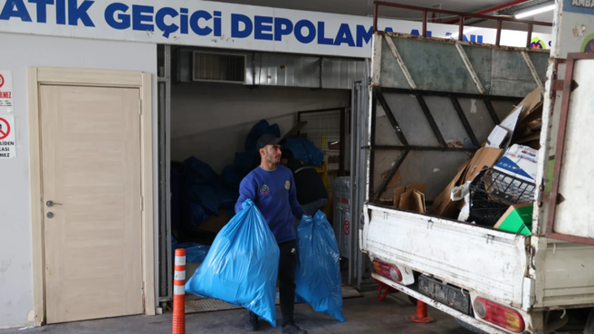 Antalya B&uuml;y&uuml;kşehir ayrıştırılabilir kurumsal atıkları geri d&ouml;n&uuml;ş&uuml;me kazandırıyor 