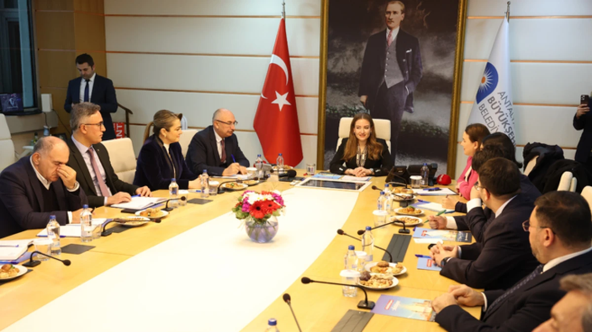 Antalya B&uuml;y&uuml;kşehir Belediye Başkan Vekili &Ouml;zdemir: "COP31 s&uuml;recinde iklimin başkenti olacağız"   