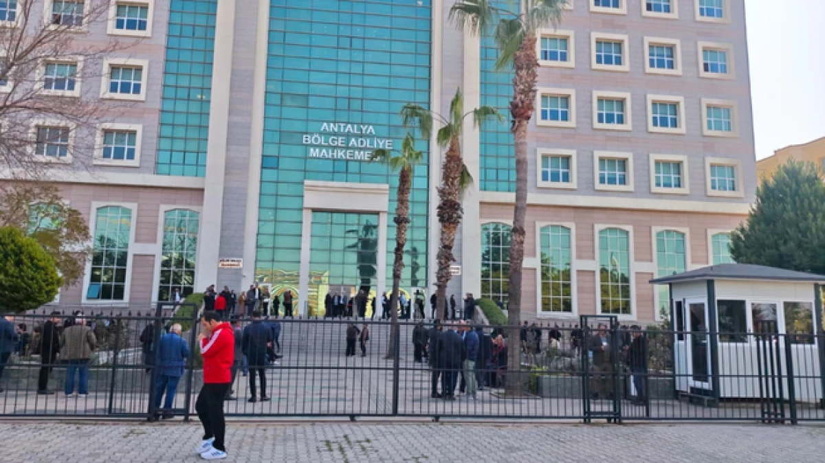 Antalya B&uuml;y&uuml;kşehir Belediyesi soruşturmasında sanıkların yargılanmasına devam ediliyor   