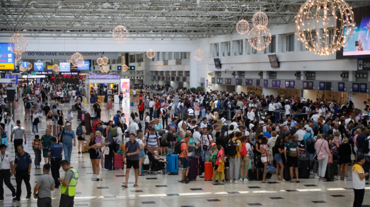 Antalya Havalimanı'nda kasım ayında 1,7 milyon yolcuya hizmet verildi