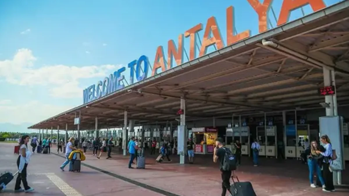 Antalya Havalimanı'nda yolcu sayısı 19 milyonu aştı