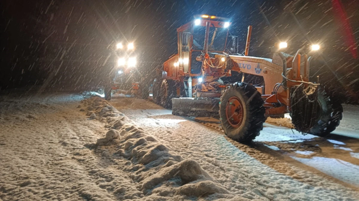Antalya-Konya karayolunda kar yağışı etkili olmaya başladı   