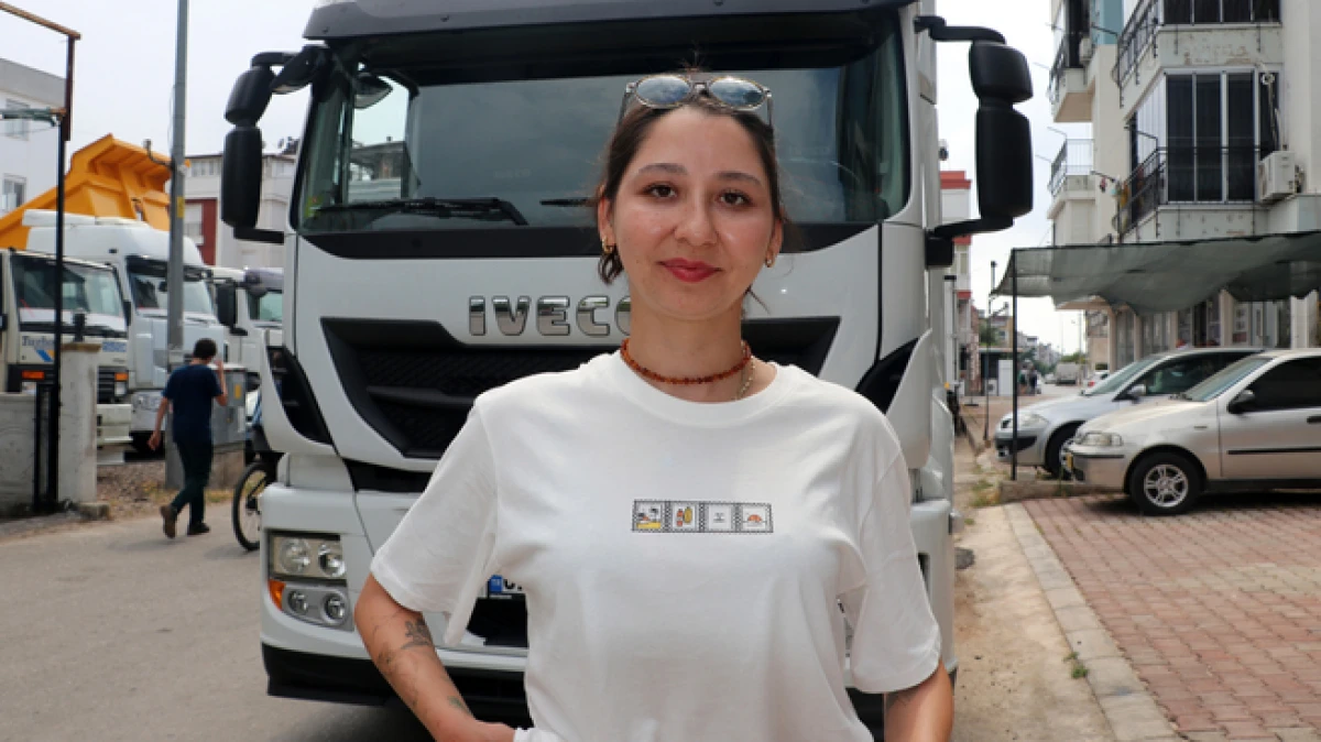 Antalya&rsquo;da 9 yıllık memuriyeti bırakıp Avrupa yollarında TIR şof&ouml;r&uuml; oldu