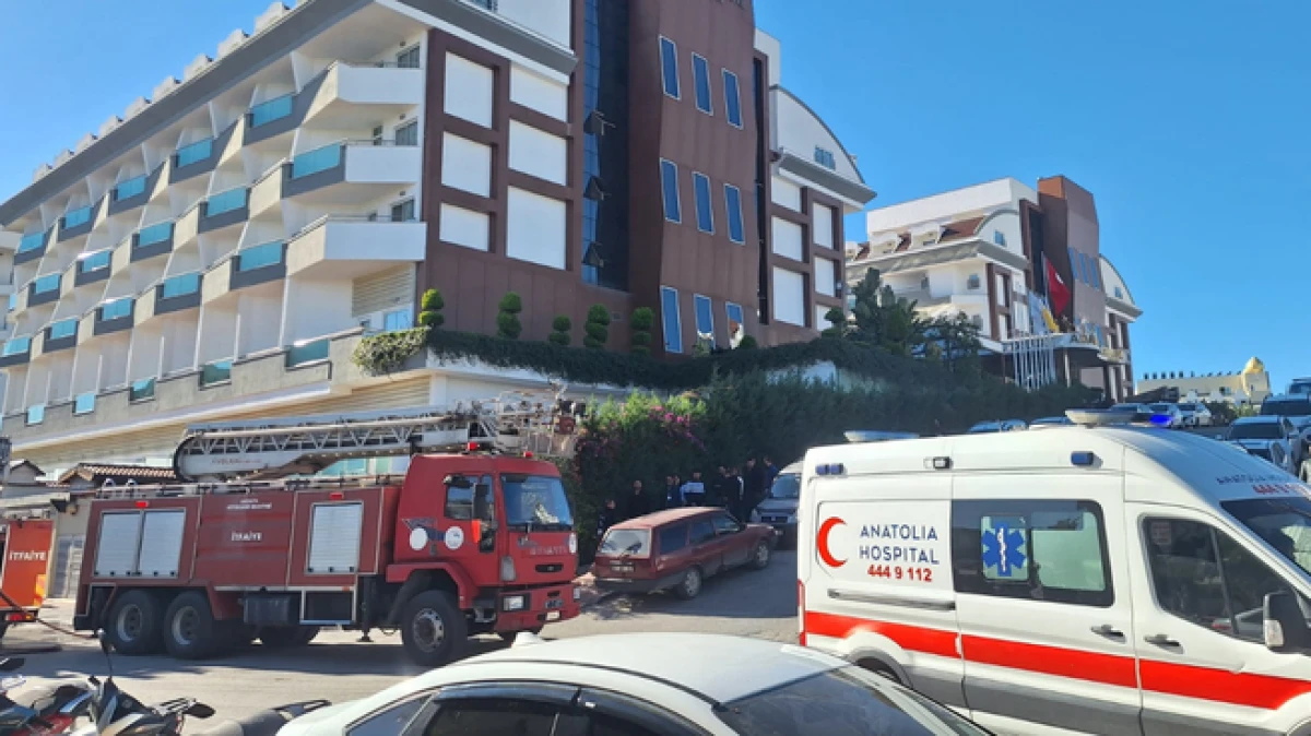 Antalya&rsquo;da 5 yıldızlı otelde yangın &ccedil;ıktı