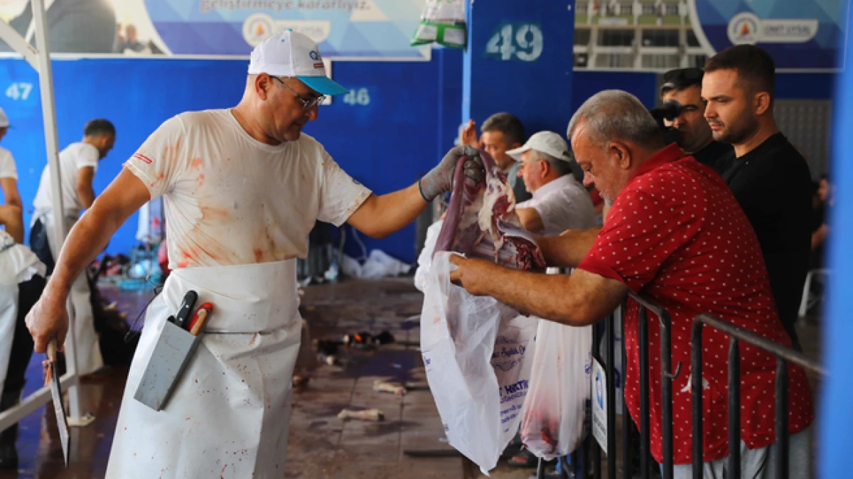 Antalya&rsquo;da 6 farklı noktada &uuml;cretsiz kurban kesim hizmeti   
