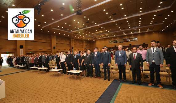 Antalya'da Akdeniz Bilişim Zirvesi gerçekleştirildi