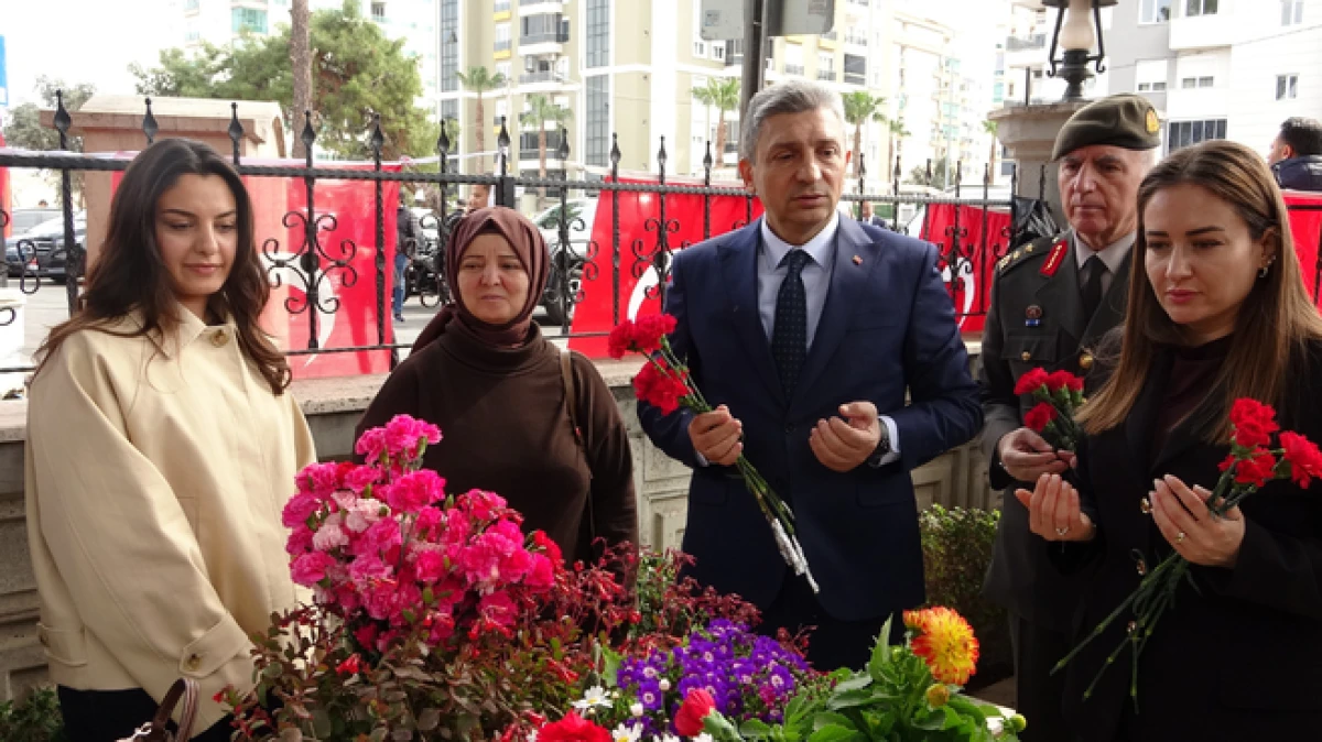 Antalya'da &Ccedil;anakkale şehitleri anıldı 