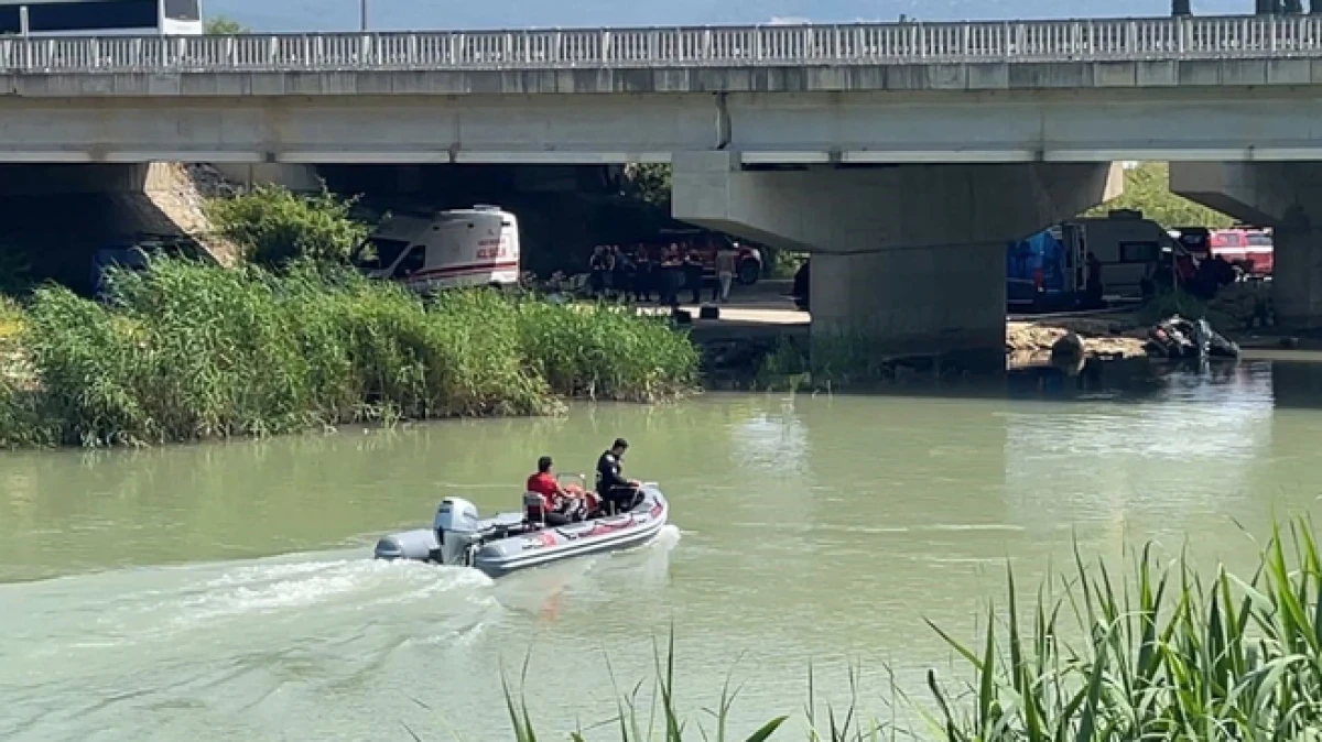Antalya'da &ccedil;aya d&uuml;şen 16 yaşındaki kız &ccedil;ocuğundan acı haber geldi 