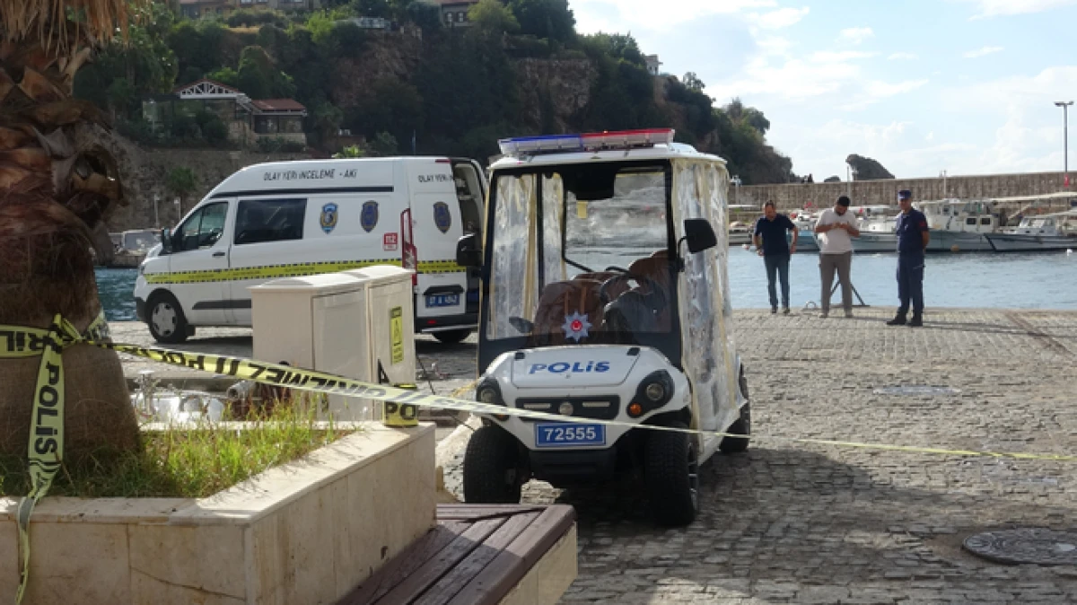 Antalya'da denizde erkek cesedi bulundu 