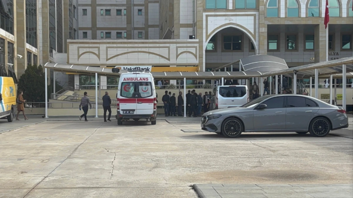 Antalya&rsquo;da g&uuml;venlik g&ouml;revlisi adliyede &ouml;l&uuml; bulundu