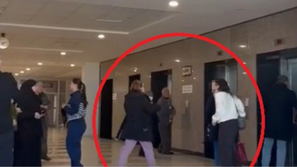 Antalya&rsquo;da hastanede asans&ouml;r g&ouml;revlisi ve hasta yakını arasında asans&ouml;r tartışması   