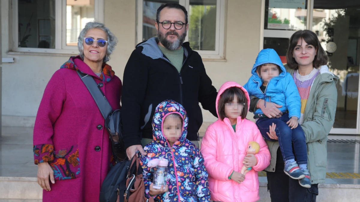 Antalya&rsquo;da iki &ccedil;ocuklu &ccedil;ift, bir &ccedil;ocuğun hayatına dokunmak i&ccedil;in koruyucu aile oldu