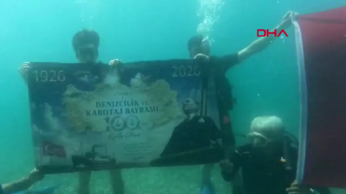 Antalya&rsquo;da Kabotaj Bayramı deniz altında kutlandı