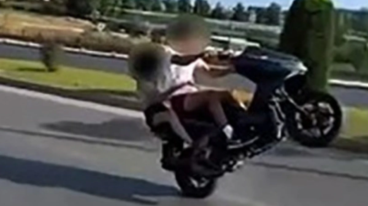 Antalya’da karayolunda tek teker şov pahalıya maloldu 
