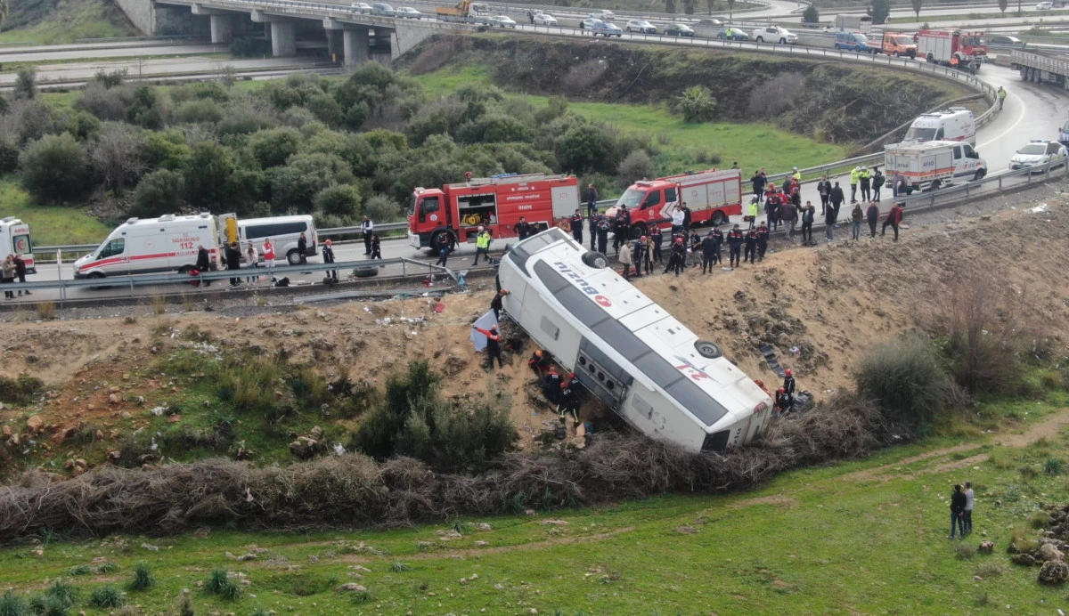 Antalya&rsquo;da katliam gibi otob&uuml;s kazası: &Ouml;len 9 yolcunun ismi belli oldu