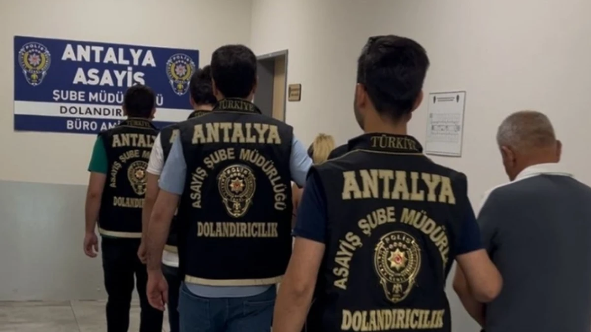 Antalya’da kuyumcuları dolandıran 4 şüpheli yakalandı   