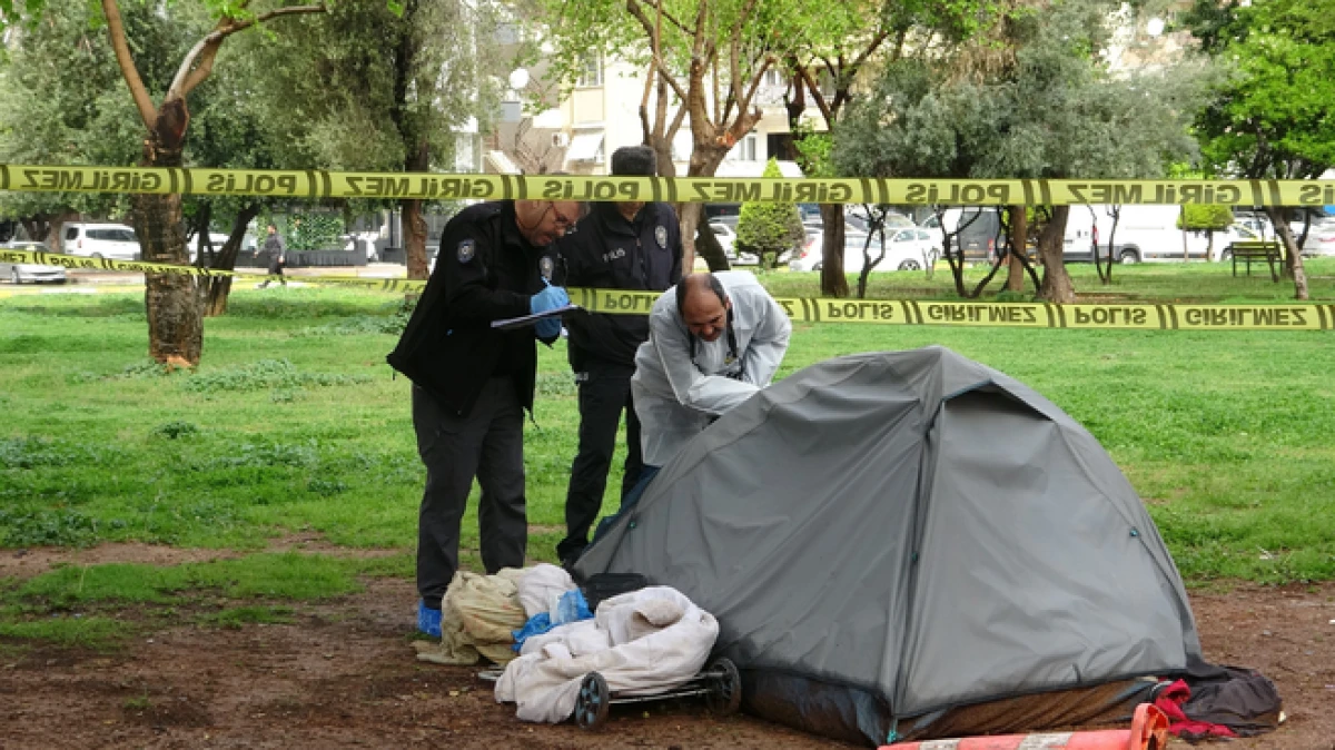 Antalya&rsquo;da parka kurduğu &ccedil;adırda yaşayan adam &ouml;l&uuml; bulundu   