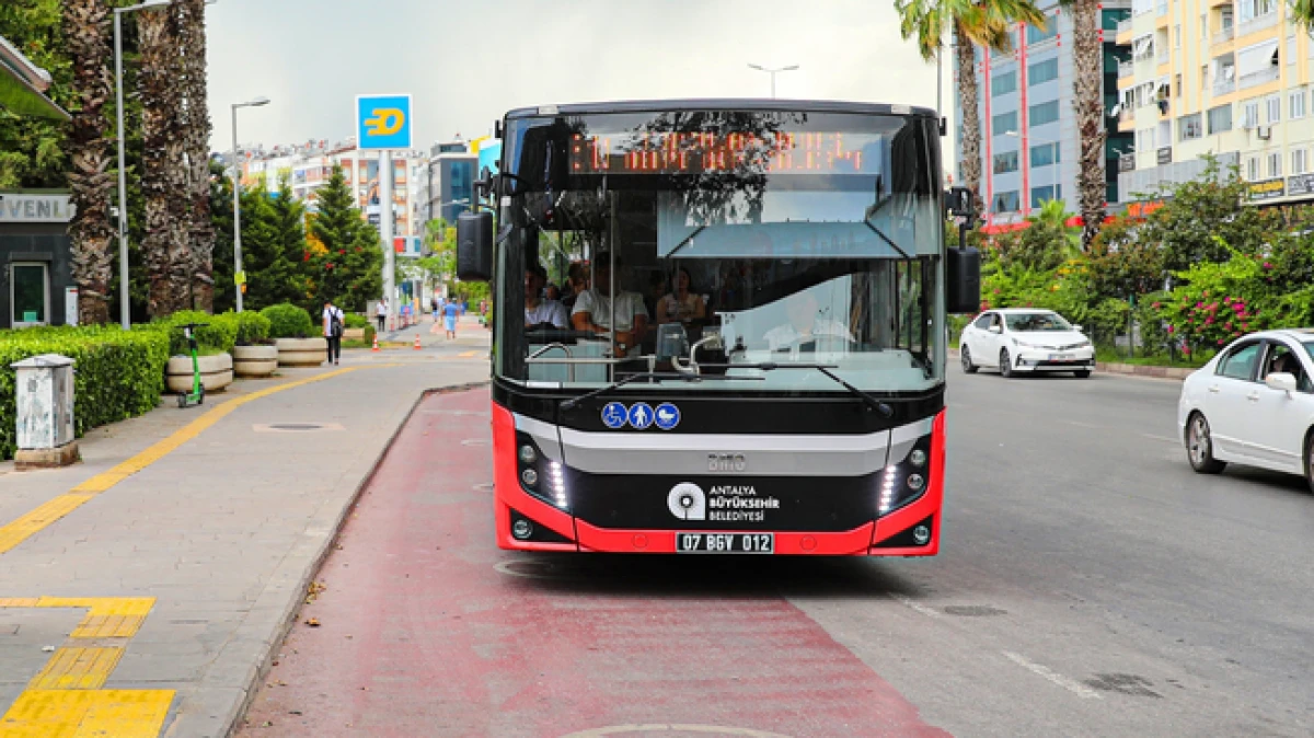 Antalya’da toplu ulaşım araçları 30 Ağustos'ta ücretsiz 