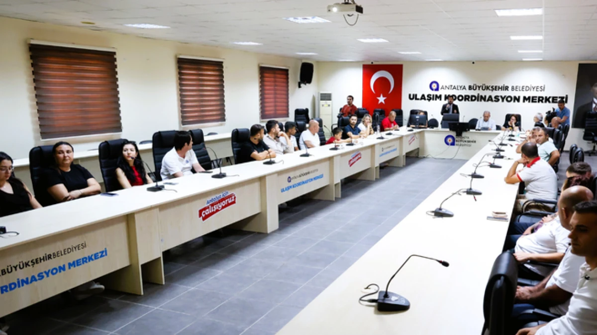 Antalya’da toplu ulaşım şoförlerine engelli ve otizm farkındalığı eğitimi 