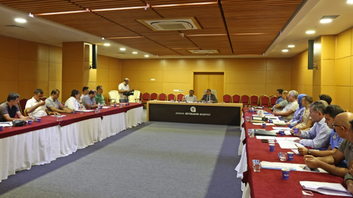 Antalya’da toptancı haller için sezon öncesi koordinasyon toplantısı yapıldı   