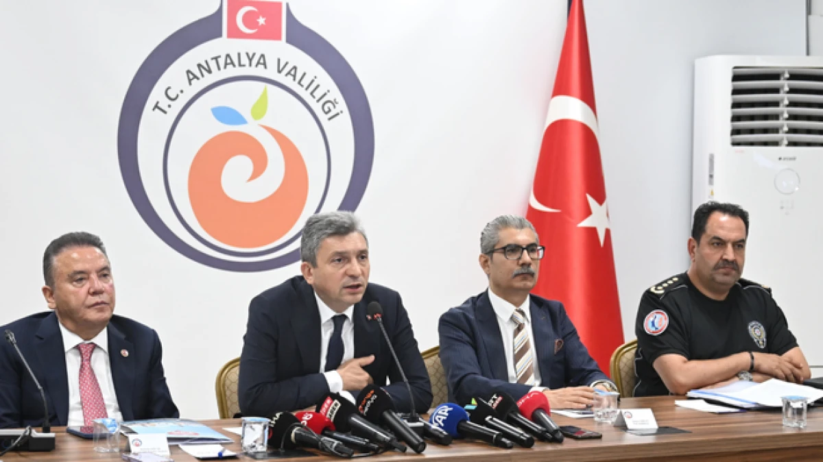 Antalya’da turizm güvenliği masaya yatırıldı   