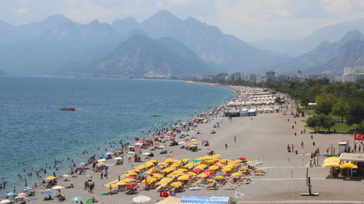 Antalya&rsquo;da y&uuml;ksek nem bunalttı