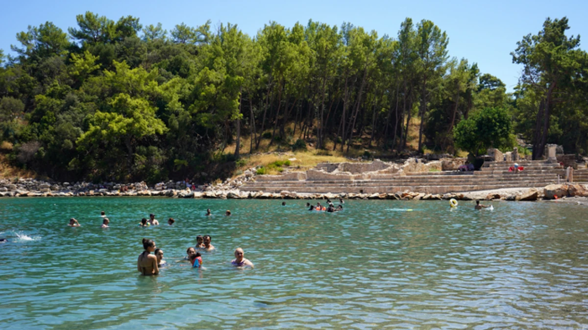 Antalya&rsquo;nın eşsiz rotası Phaselis&rsquo;e yoğun ilgi