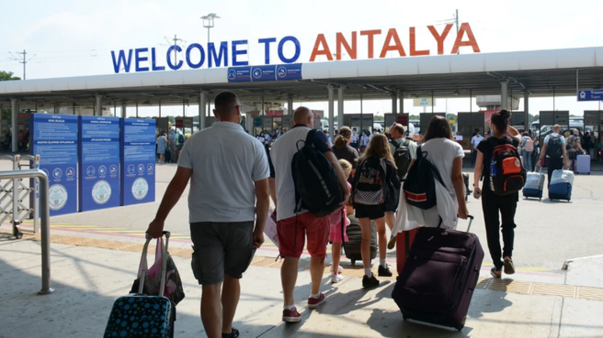 Antalya'ya 9 ayda 14 milyon turist geldi 