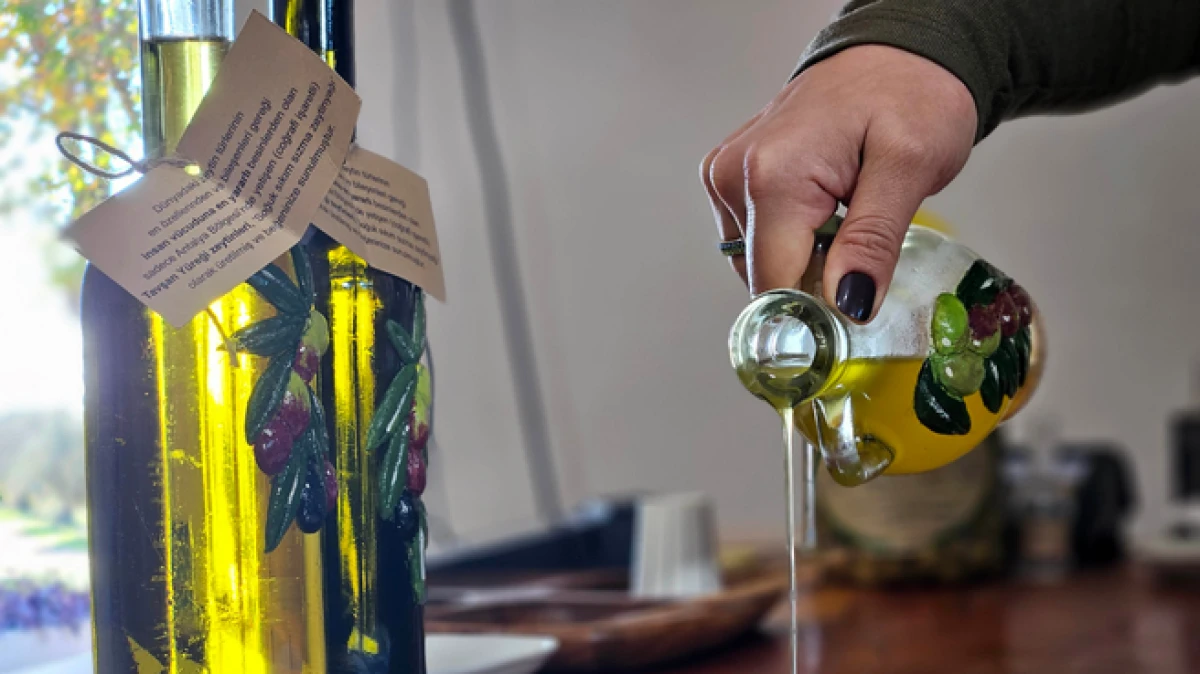 Antalya&rsquo;ya &ouml;zg&uuml; d&uuml;nyanın en sağlıklı zeytinyağının litresi 1500 TL 