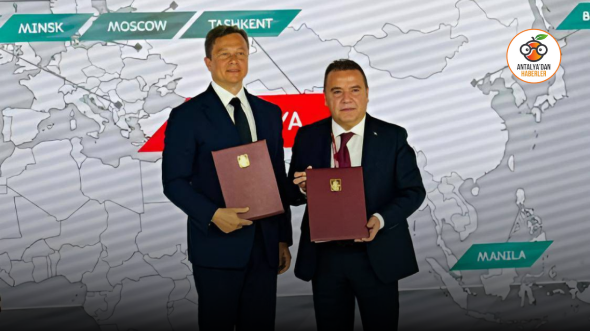 Başkan Muhittin Böcek, Moskova Ulaşım Zirvesi’ne katıldı   