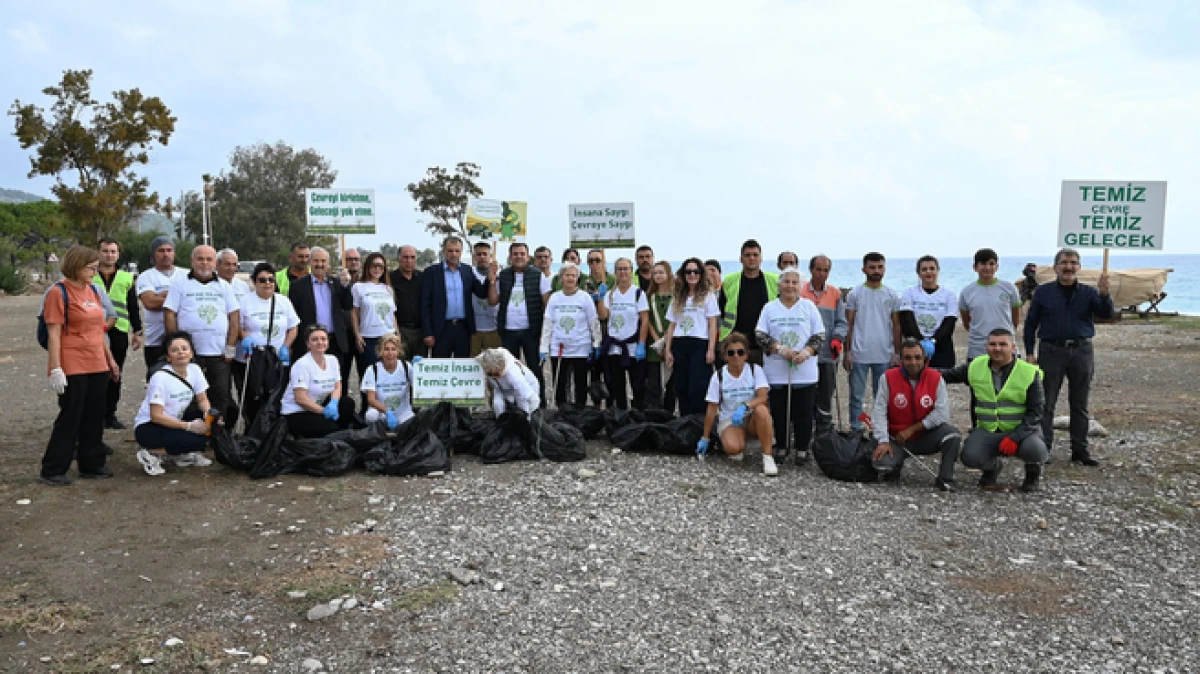Çamyuva Sahili'nde temizlik 