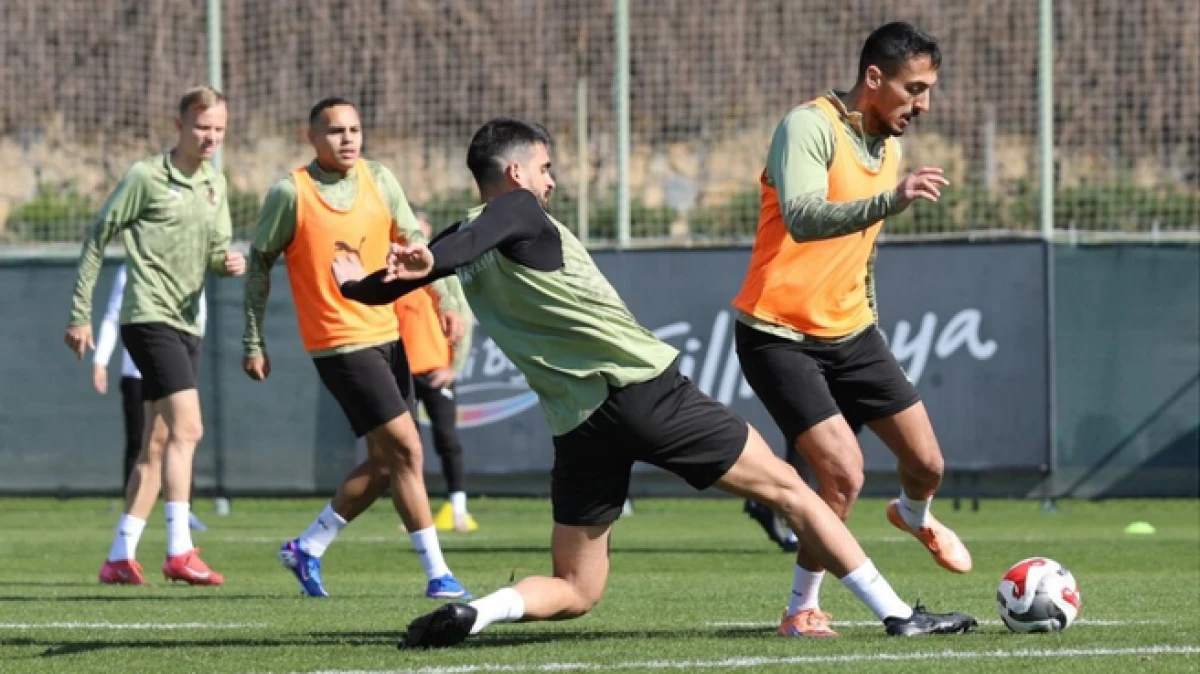 Corendon Alanyaspor, G&ouml;ztepe ma&ccedil;ı hazırlıklarını tamamladı   