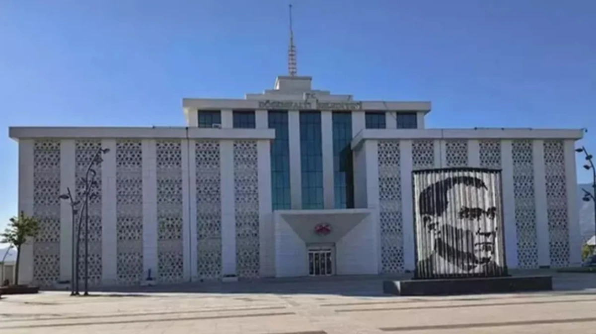 D&ouml;şemealtı Belediyesi&rsquo;ne ihale operasyonu: 4 tutuklama