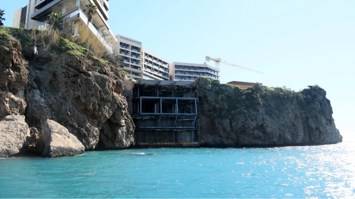 Falezlerde 26 noktada ka&ccedil;ak yapı tespit edildi 