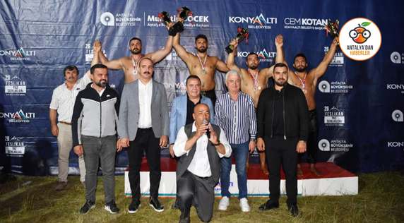  Feslikan'ın başpehlivanı Enes Doğan oldu 