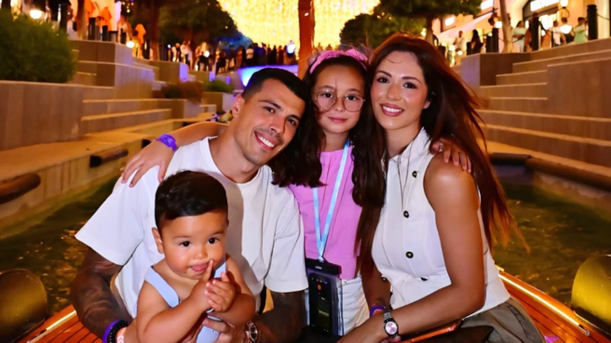 İspanyol yıldız Pedro Porro'nun tatil tercihi Antalya oldu