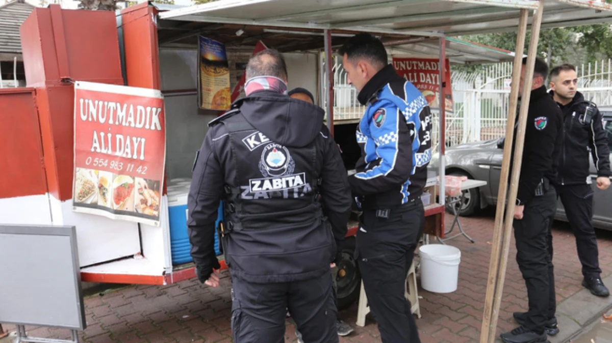 Kepez Zabıtası'ndan işgaller ve gıda ihlalleri denetimi 