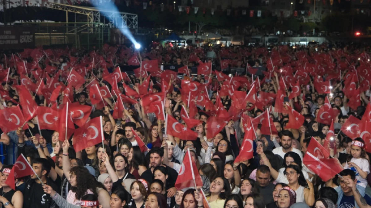 Kepez'de 19 Mayıs coşkusu Gen&ccedil;Fest ile yaşandı  