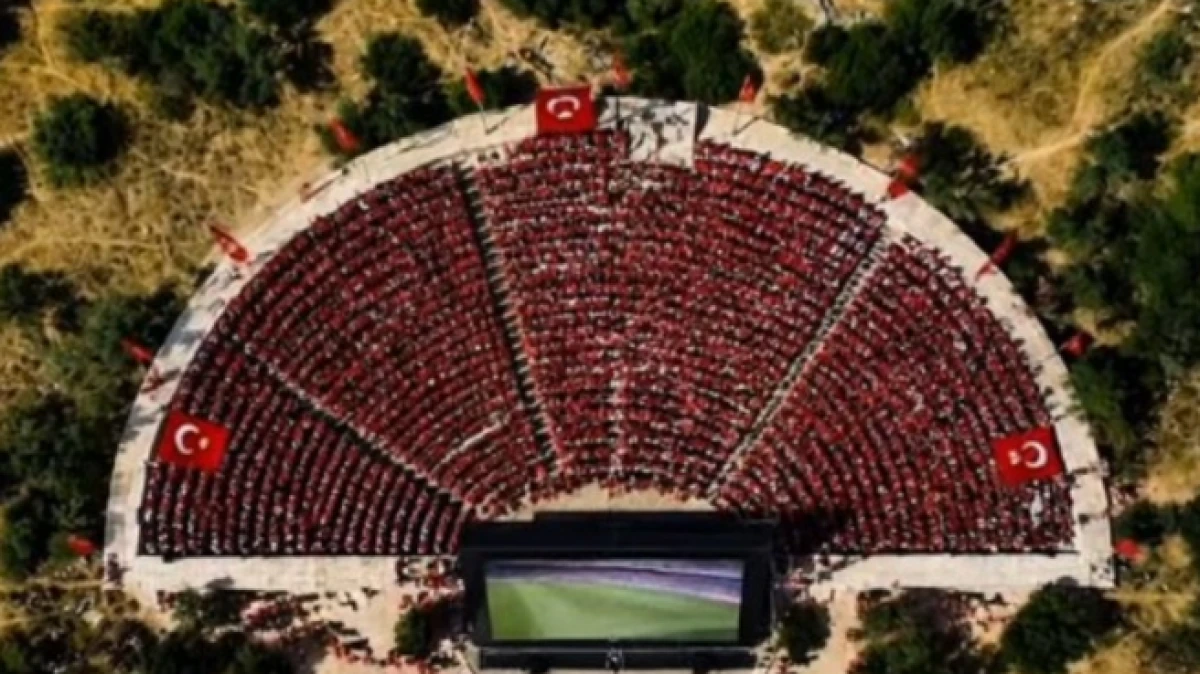 T&uuml;rkiye - Avustralya ma&ccedil;ı Kaş&rsquo;ta Antiphellos Antik Tiyatrosu&rsquo;nda canlı yayınlanacak