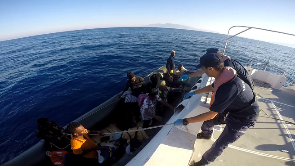 T&uuml;rkiye&rsquo;nin denizlerinde 5 yılda 103 bin 488 g&ouml;&ccedil;men kurtarıldı 