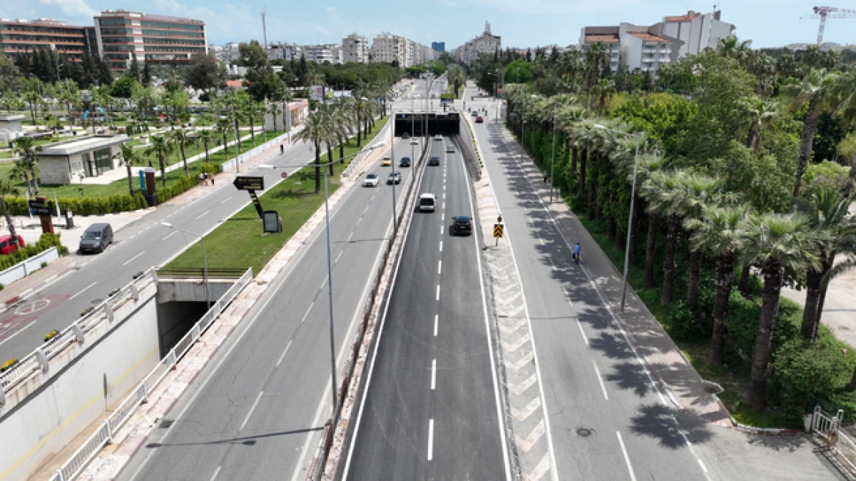 Y&uuml;z&uuml;nc&uuml; Yıl Bulvarı'nda asfaltlama &ccedil;alışması tamamlandı   